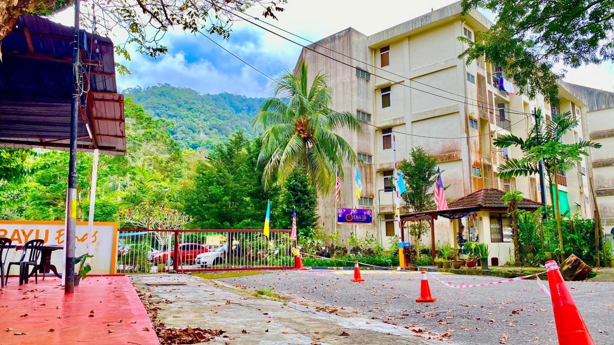 Batu Ferringhi Bayu Emas Apartment Eksteriør bilde